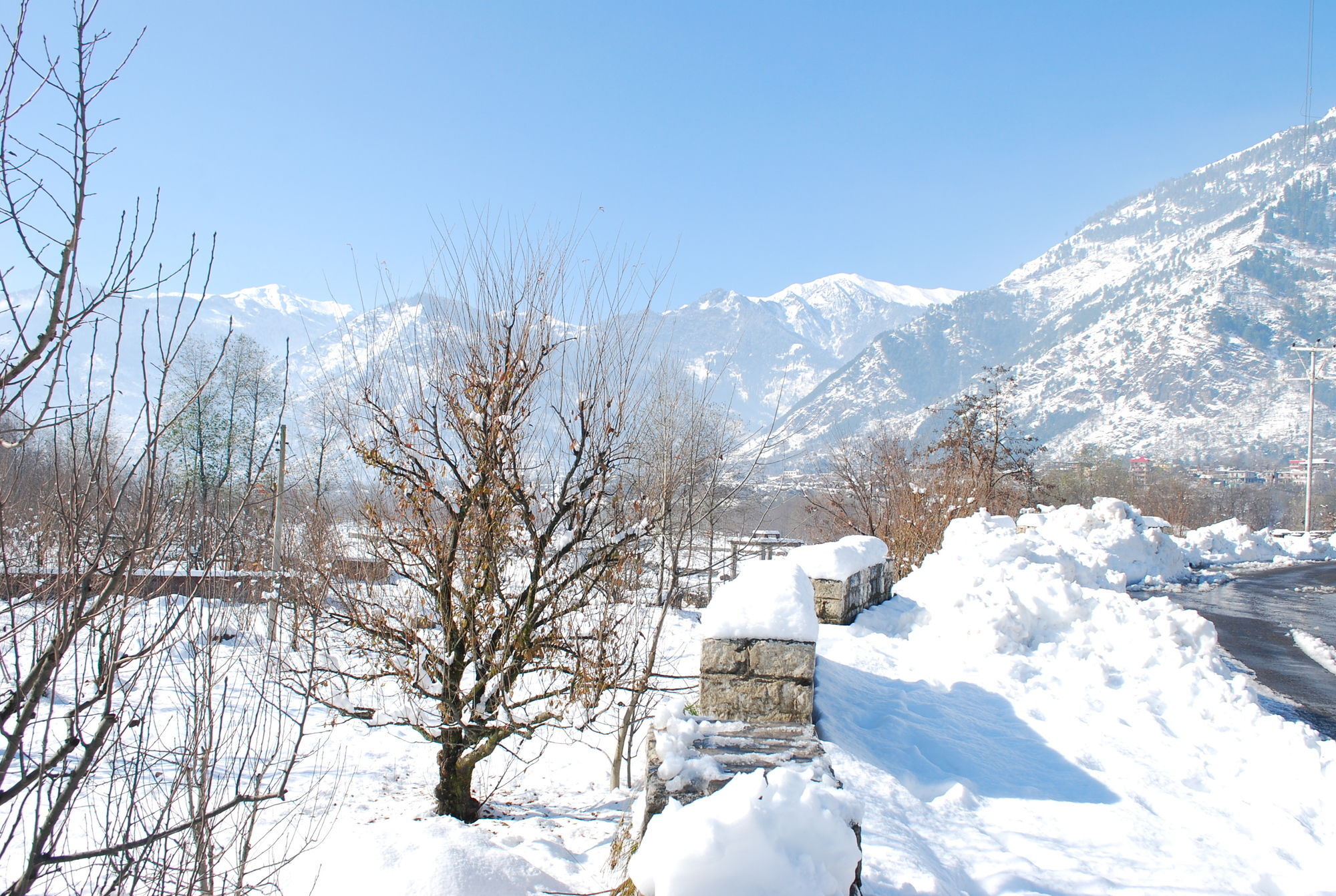 Adb Rooms Snow Touch Resort Manāli Exterior foto