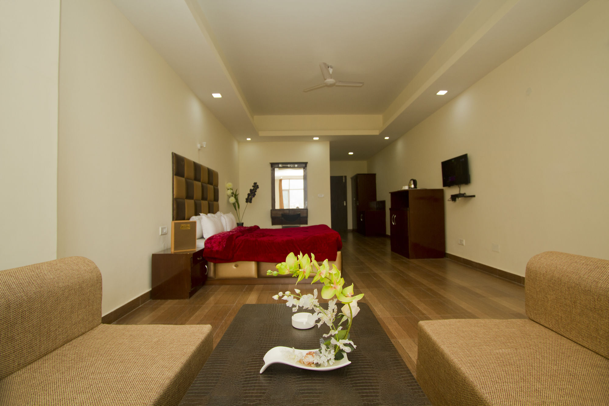 Adb Rooms Snow Touch Resort Manāli Exterior foto